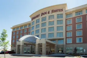 Photograph of Drury Inn & Suites, Burlington