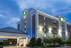 Photograph of Holiday Inn Express, Wilmington