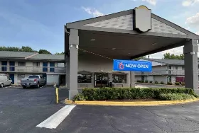 Photograph of Motel 6, Charlotte