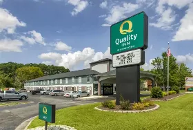 Photograph of Quality Inn, Washington