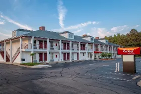 Photograph of Red Roof Inn & Suites, Wilson