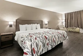 Photograph of Red Roof Inn & Suites, Monroe