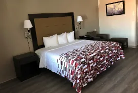 Photograph of Red Roof Inn, Greenville