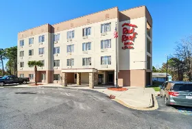 Photograph of Red Roof Inn & Suites, Fayetteville