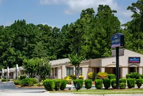 Photograph of Howard Johnson, Wilmington