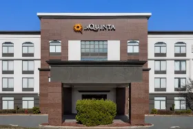 Photograph of La Quinta Inn & Suites, Mooresville