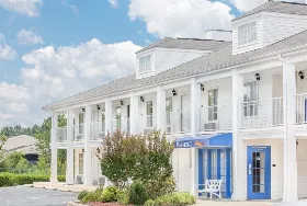 Photograph of Baymont by Wyndham, Roanoke Rapids