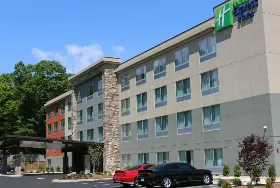 Photograph of Holiday Inn Express, Flat Rock