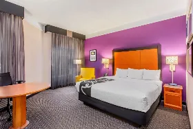 Photograph of La Quinta Inn & Suites, Morrisville