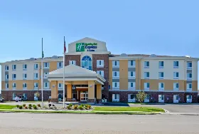 Photograph of Holiday Inn Express, Williston
