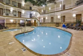 Photograph of Motel 6, Minot