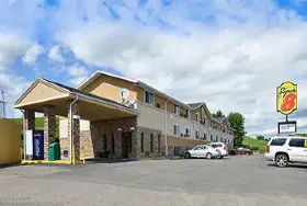 Photograph of Super 8, Minot