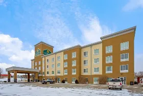 Photograph of La Quinta Inn & Suites, Dickinson