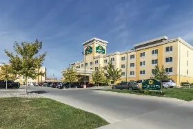 Photograph of La Quinta Inn & Suites, Fargo