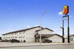 Photograph of Super 8, Williston