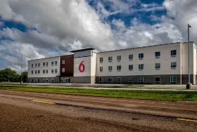 Photograph of Studio 6, North Platte