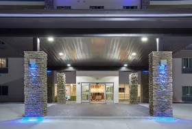 Photograph of Holiday Inn Express & Suites Lincoln I - 80, Lincoln
