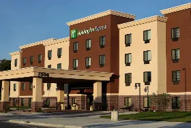 Photograph of Holiday Inn Express, Ralston