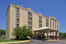 Photograph of Holiday Inn Express Omaha West - 90th Street, Omaha