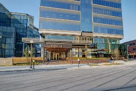 Photograph of The Farnam, Omaha