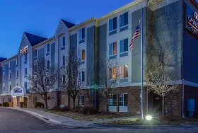 Photograph of Candlewood Suites Lincoln, Lincoln