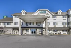 Photograph of Quality Inn, Lincoln