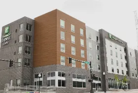 Photograph of Holiday Inn Express, Omaha