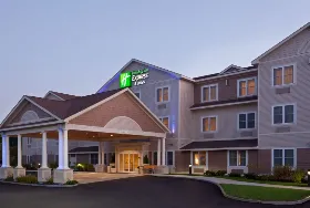 Photograph of Holiday Inn Express, Tilton