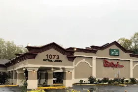 Photograph of HomeTowne Studios, Bordentown