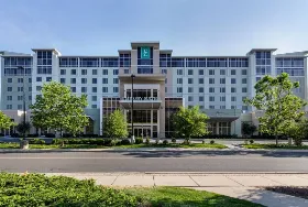 Photograph of Embassy Suites, Elizabeth