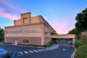 Photograph of Doubletree Tinton Falls, Eatontown