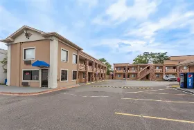 Photograph of Travelodge, South Hackensack