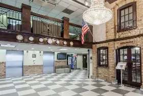 Photograph of Howard Johnson by Wyndham Newark Airport, Newark