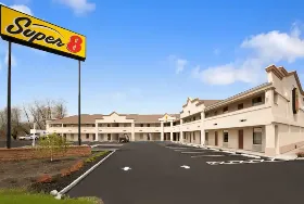 Photograph of Super 8, Rahway