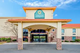 Photograph of La Quinta Inn, West Long Branch