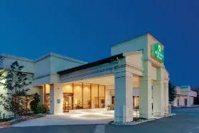 Photograph of La Quinta Inn, Fairfield