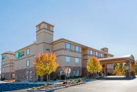 Photograph of Holiday Inn Express, Absecon