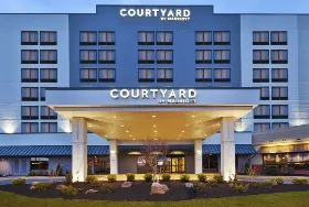 Photograph of Courtyard, Secaucus
