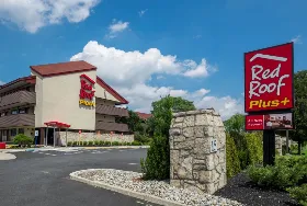 Photograph of Red Roof PLUS+, Secaucus