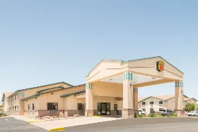 Photograph of Super 8, Santa Rosa