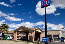 Photograph of Motel 6, Deming