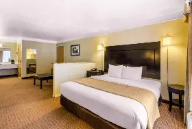 Photograph of Quality Inn, Gallup