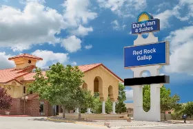 Photograph of Days Inn & Suites by Wyndham Red Rock-Gallup, Gallup