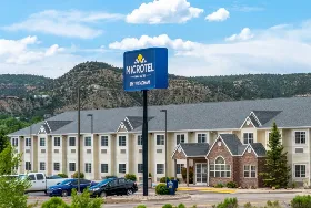 Photograph of Microtel Inn & Suites, Raton