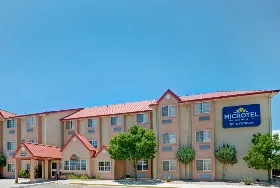 Photograph of Microtel Inn & Suites, Albuquerque