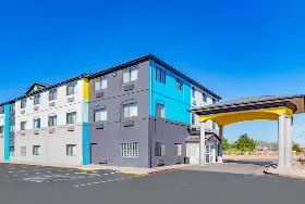 Photograph of Days Inn, Bernalillo