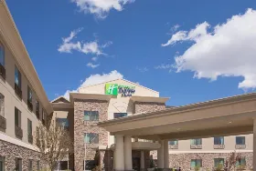 Photograph of Holiday Inn Express, Los Alamos
