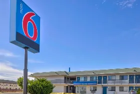 Photograph of Motel 6, Tucumcari