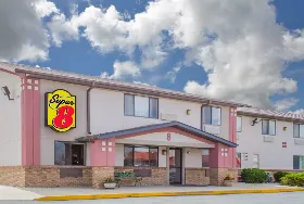 Photograph of Super 8, Winnemucca