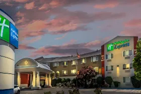 Photograph of Holiday Inn Express, Winnemucca